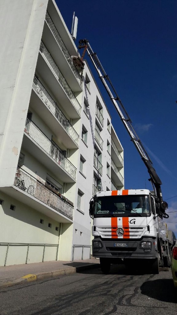 Déménagement camion grue